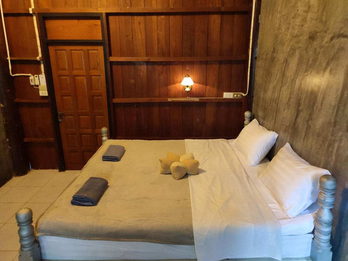 Kwanlah Homestay 夜占县 外观 照片