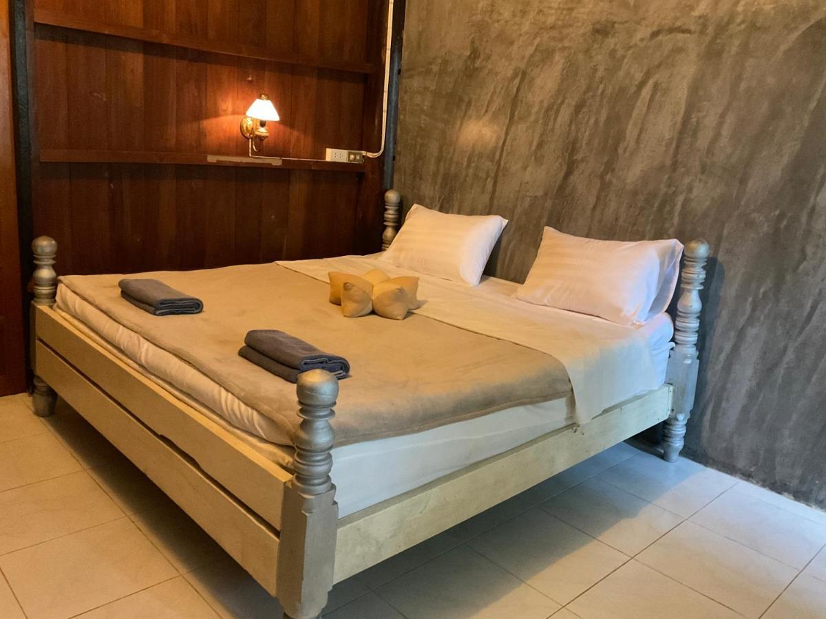 Kwanlah Homestay 夜占县 外观 照片