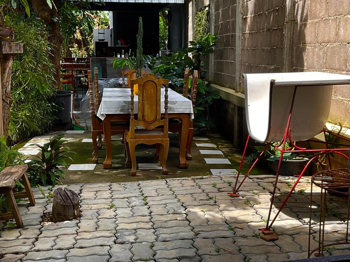 Kwanlah Homestay 夜占县 外观 照片