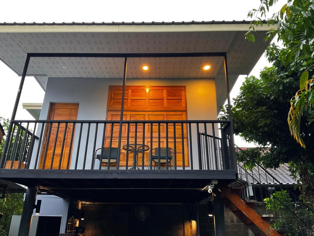 Kwanlah Homestay 夜占县 外观 照片