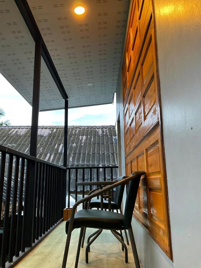 Kwanlah Homestay 夜占县 外观 照片