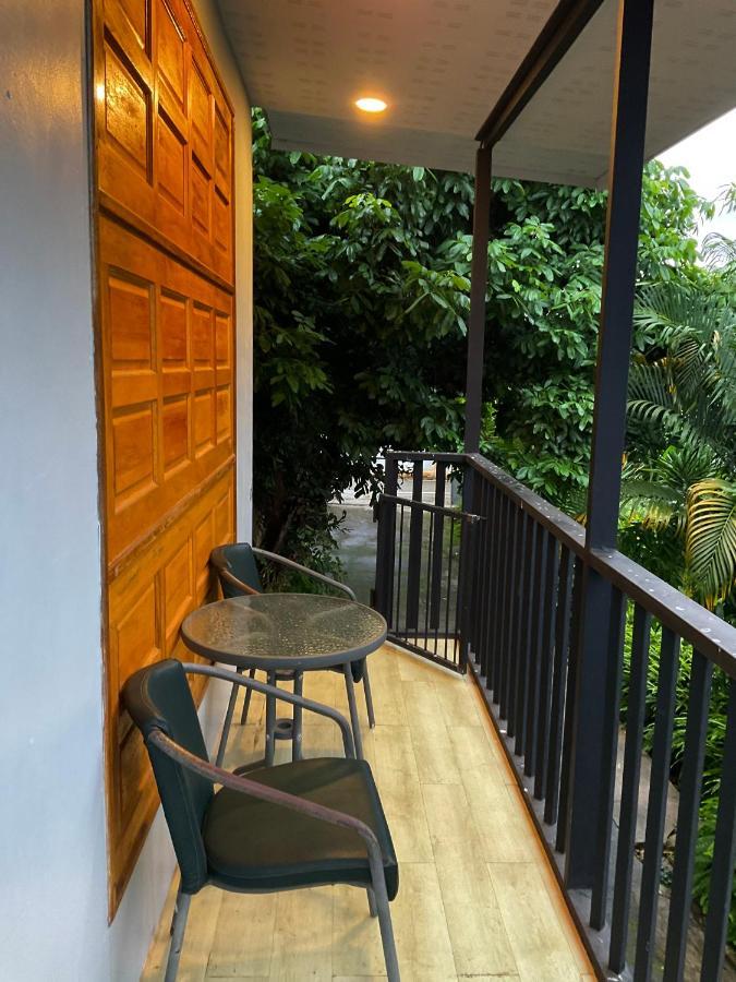 Kwanlah Homestay 夜占县 外观 照片