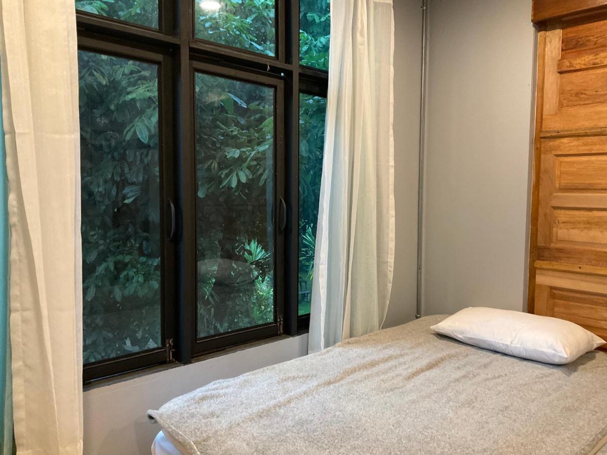 Kwanlah Homestay 夜占县 外观 照片
