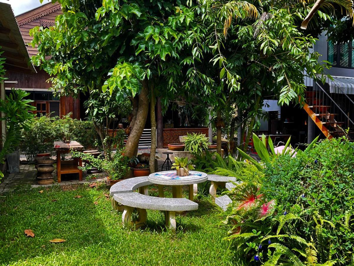 Kwanlah Homestay 夜占县 外观 照片